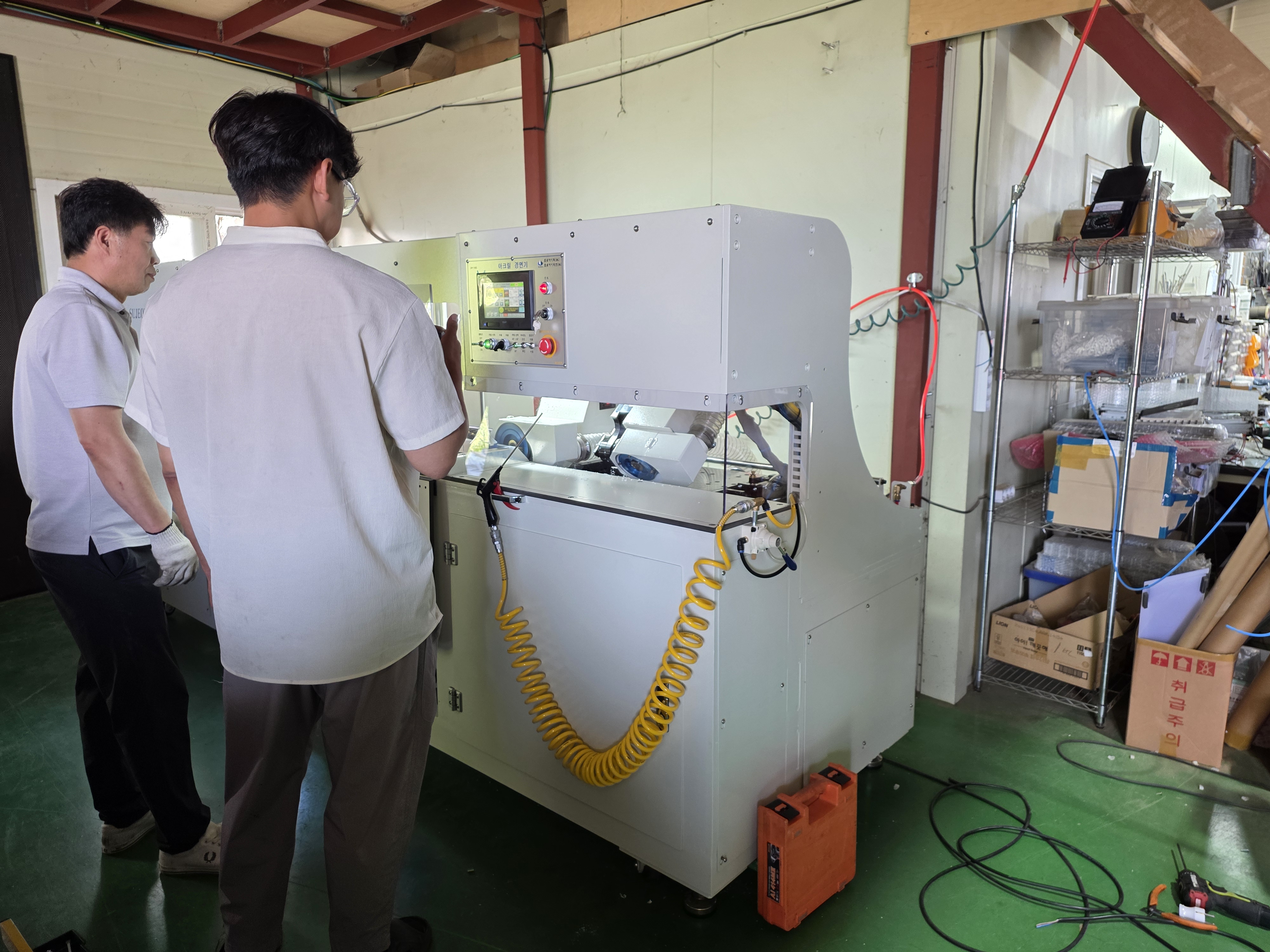 Equipped with acrylic plane machine twin motor